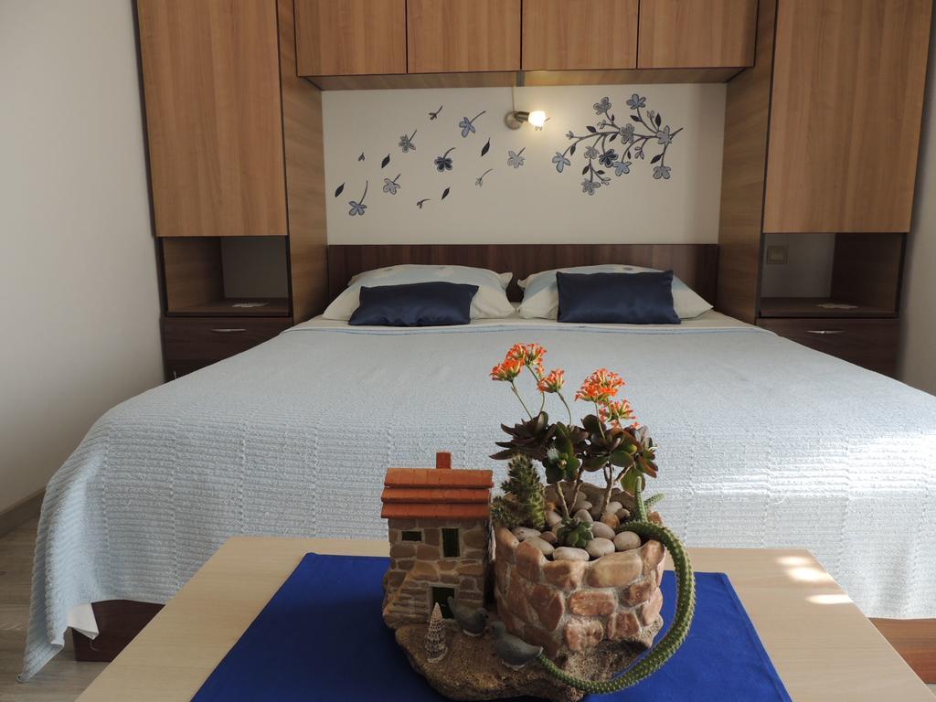 Apartments Barcarola 파그 외부 사진