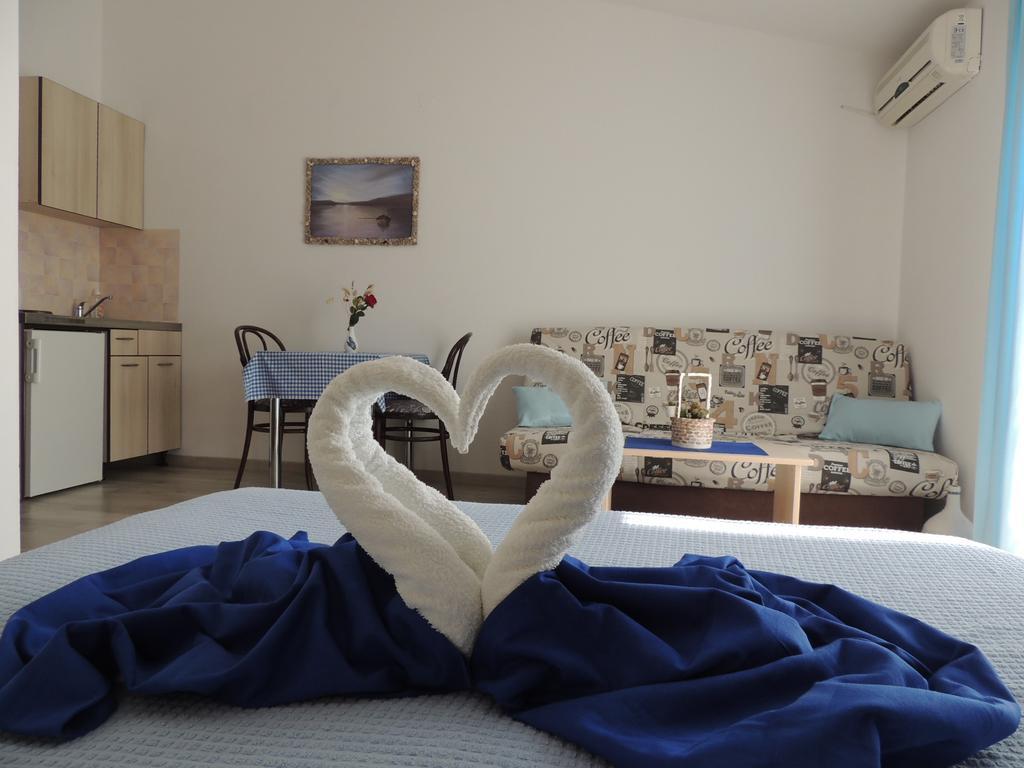 Apartments Barcarola 파그 외부 사진